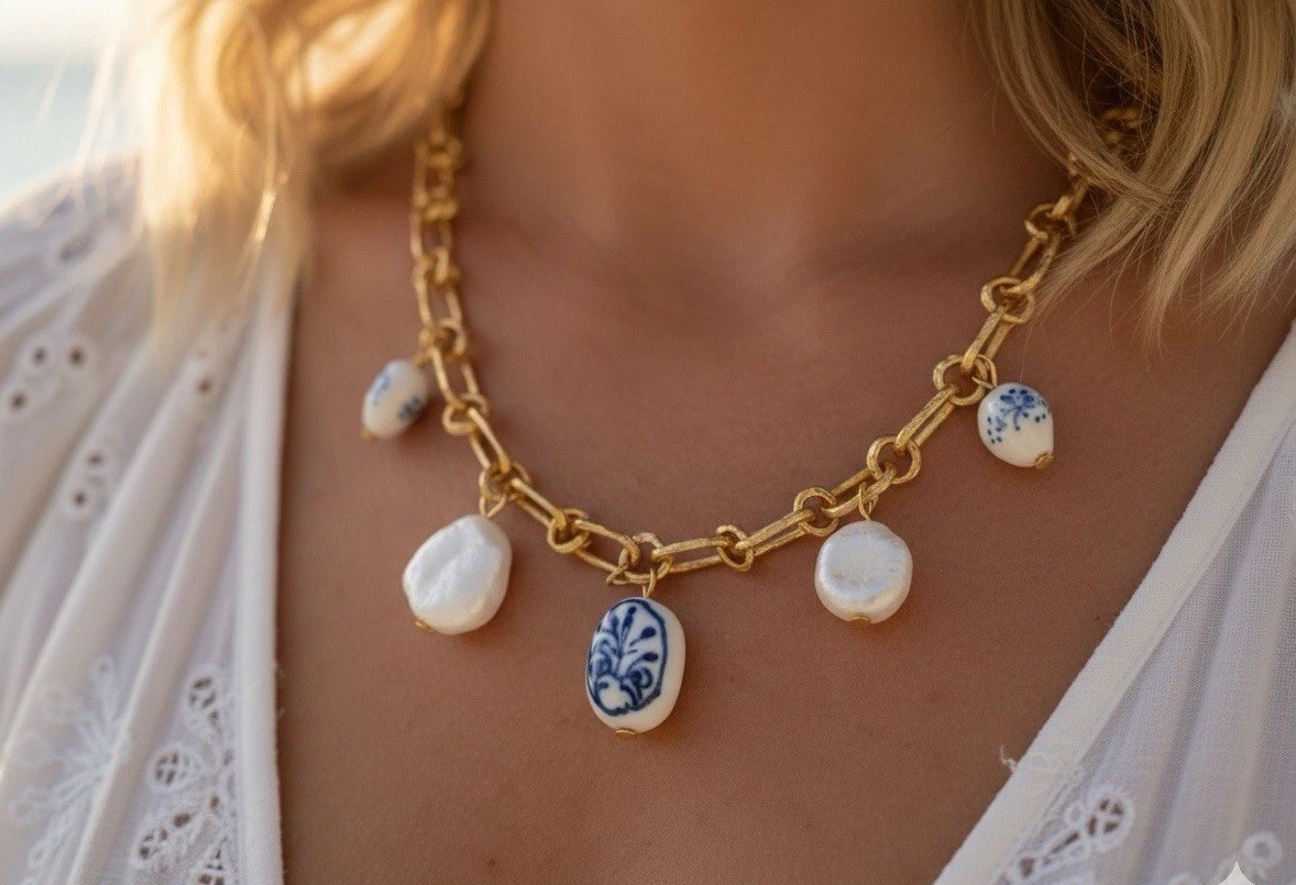 Anthropologie Heart Tulip Flower Pearl Necklace Chain Boho Charm Gold Porcelain