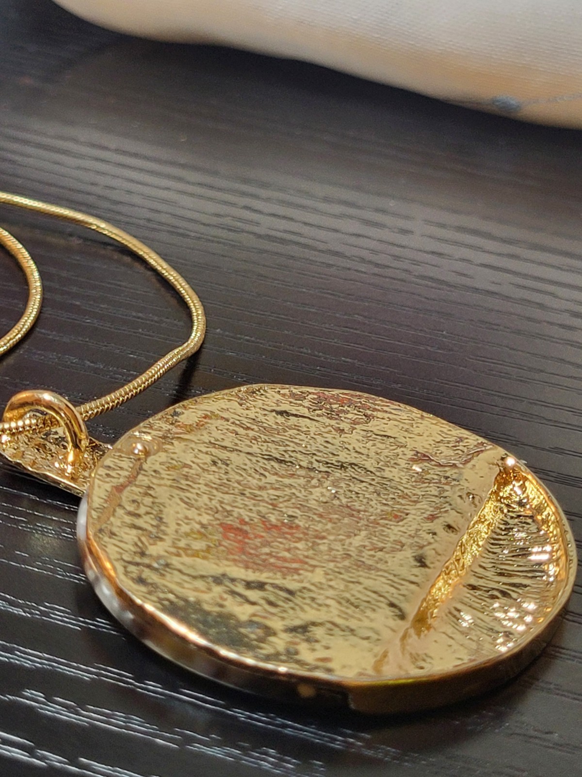 Versona Gold Tone Multicolor Statement Round Pendant Necklace Adjustable 17 inch