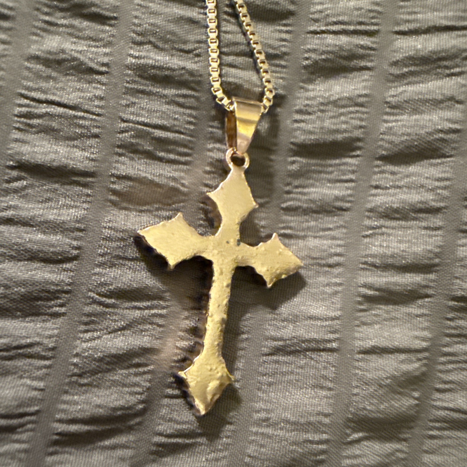 Beautiful Dark Green Stones Colored On A Gold Copper Cross Pendant Necklace