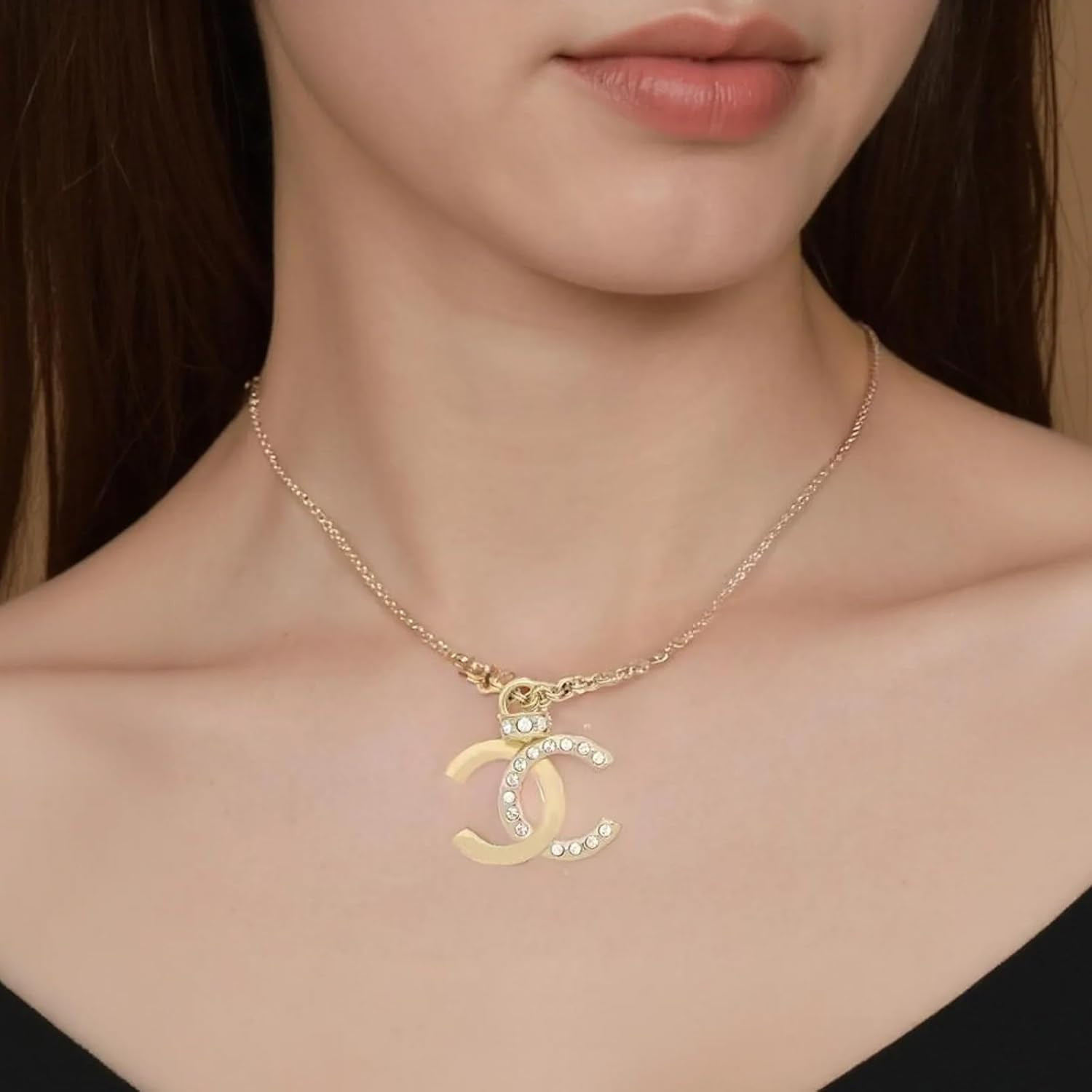 Classic Gold-Tone Chain Necklace with Pendant, Delicate Designer Fashion Jewelry