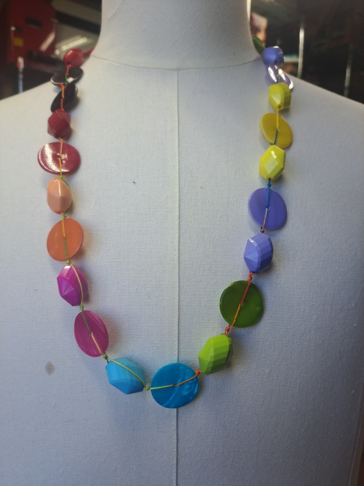 28in Acrylic Multifaceted Vibrant Color Necklace