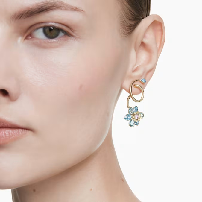 Swarovski Idyllia Waterdrop-shaped Earrings Asymmetric design, mixed cut
