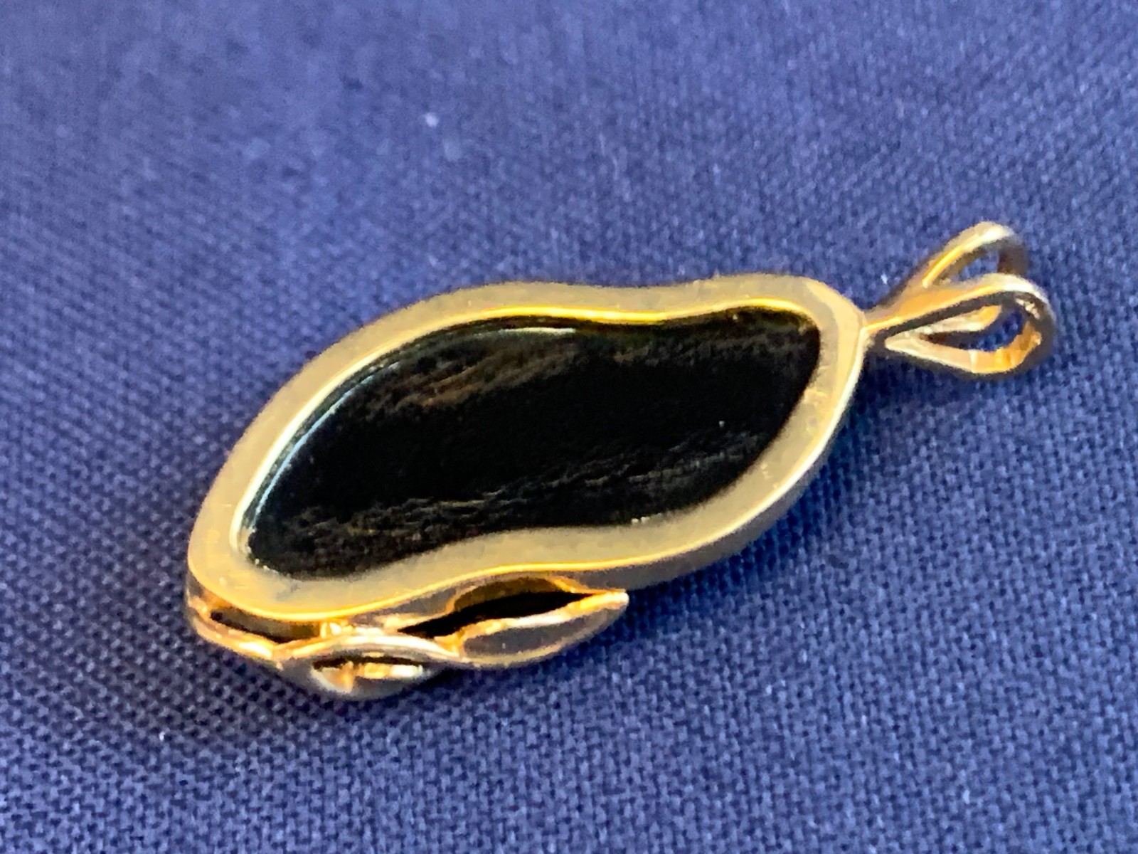 14k Yellow Gold Pendant 2.44g Fine Jewelry Onyx Look Stone Charm *READ*