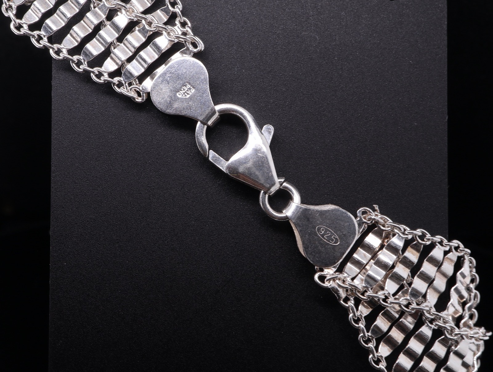Vintage Italian Sterling Silver Patent Pending 42.5cm Intertwined Necklace