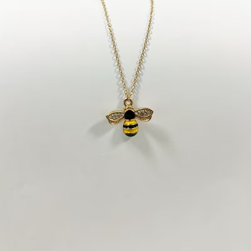 NEW Elegant Zinc Alloy Bee Pendant Necklace with Rhinestone Accents