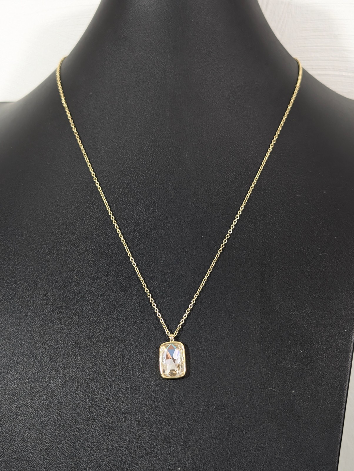 Gold Tone Clear Glass Faceted Rhinestone Solitaire Adjustable Chain Neckalce 36″