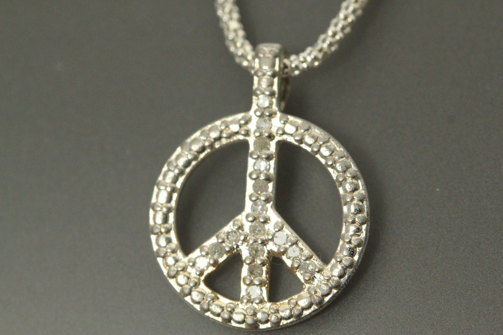 Diamond Peace Sign Sterling Silver Popcorn 18″ Chain 1.7mm wide 6.5g (NEC5823)