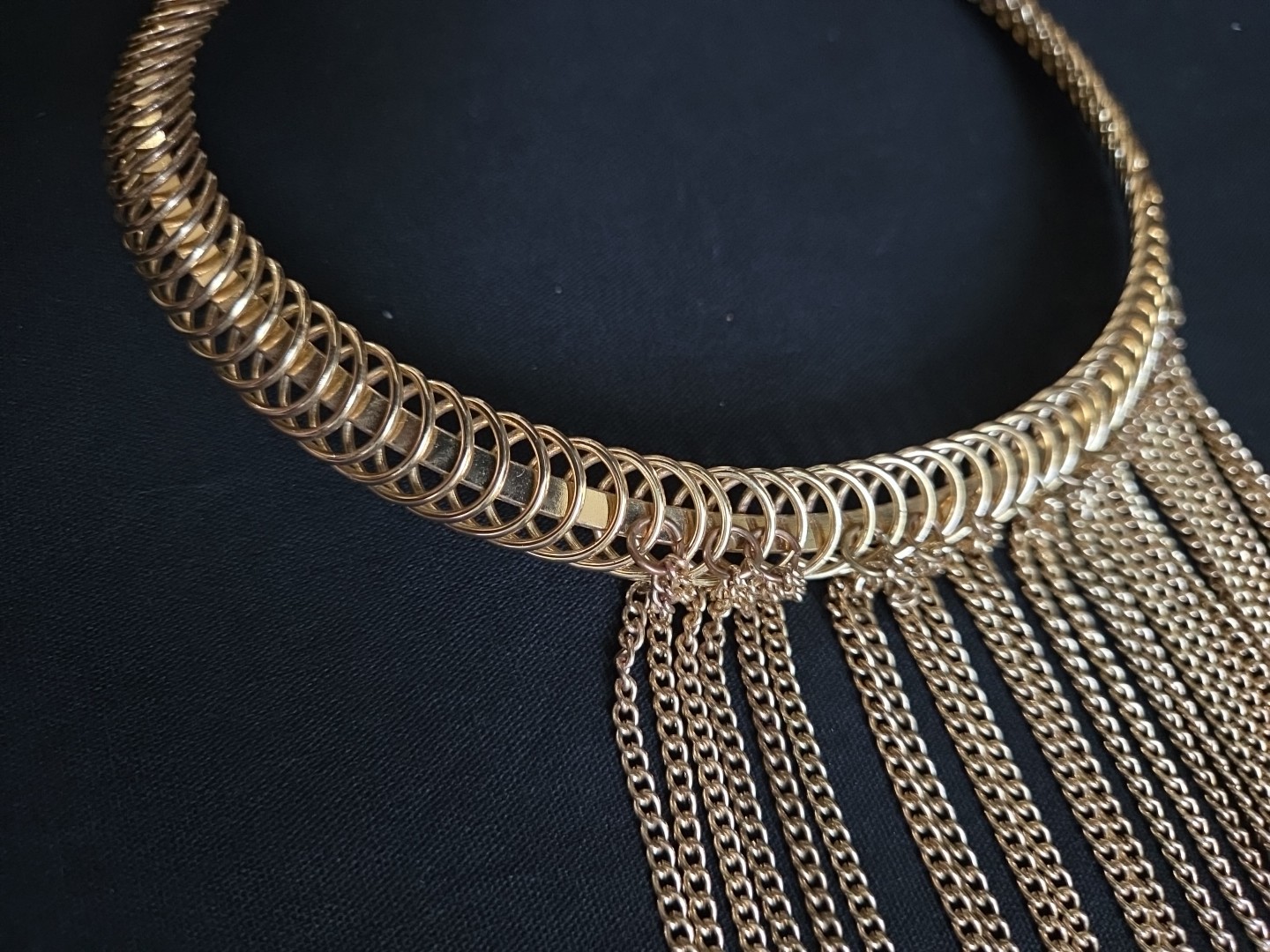 Gorgeous! Gold Tone Statement Necklace With Multiple Dangle Chains