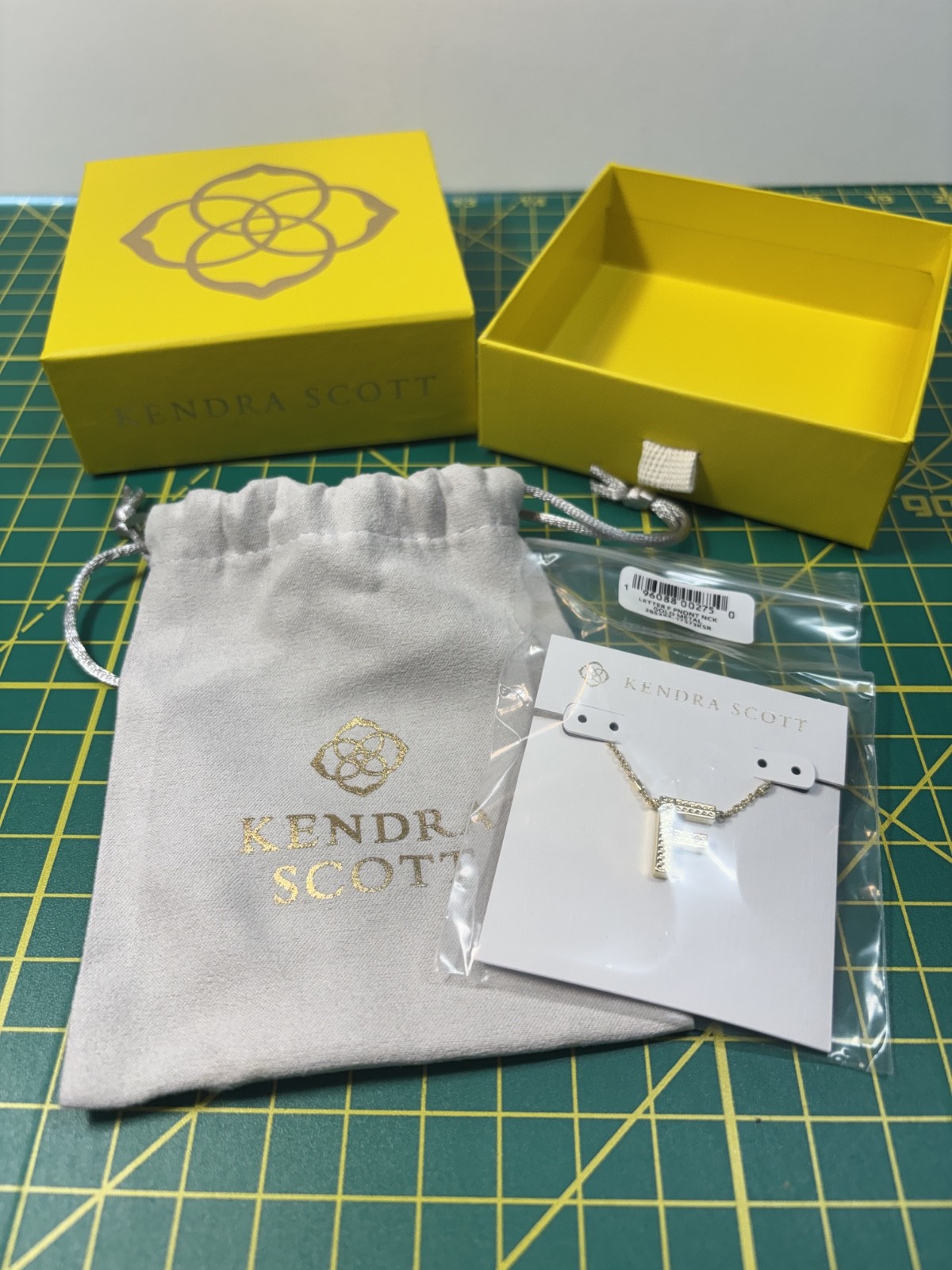 Kendra Scott Letter F Pendant Necklace in Gold- New In Box