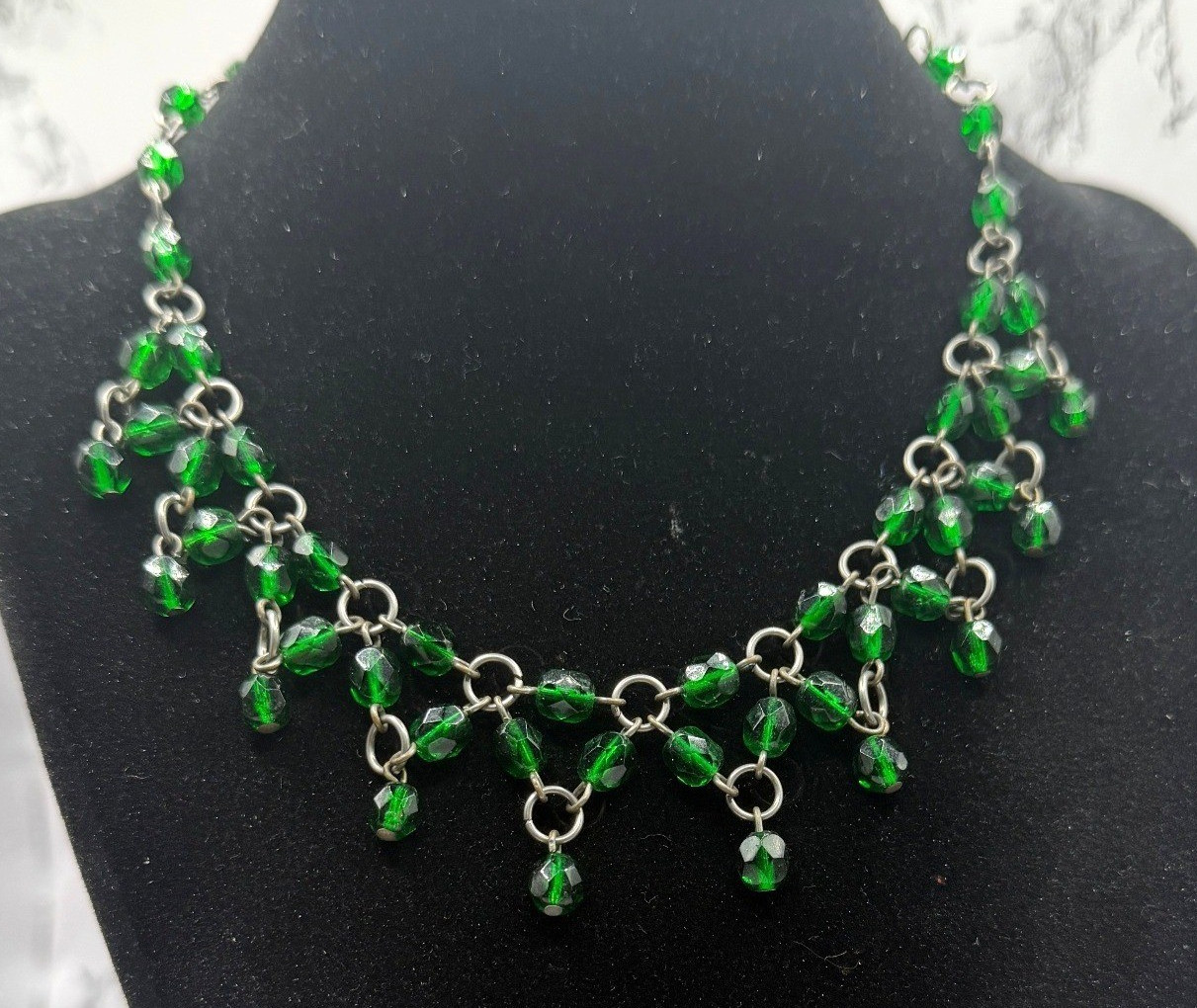 Emerald Green Glass Bib Choker Necklace Silver Tone 14″ Statement