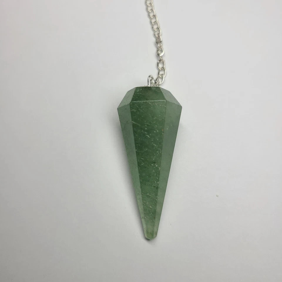Beautiful Aventurine Pendulum & 7″ Chain! FREE SHIPPING IN THE USA!