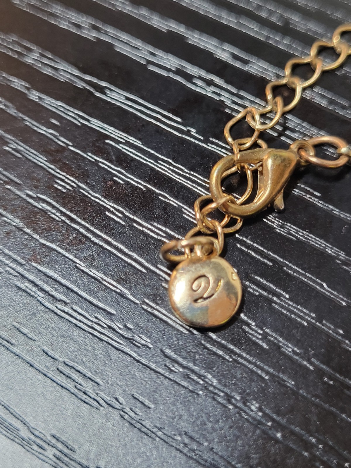 Versona Gold Tone Multicolor Statement Round Pendant Necklace Adjustable 17 inch