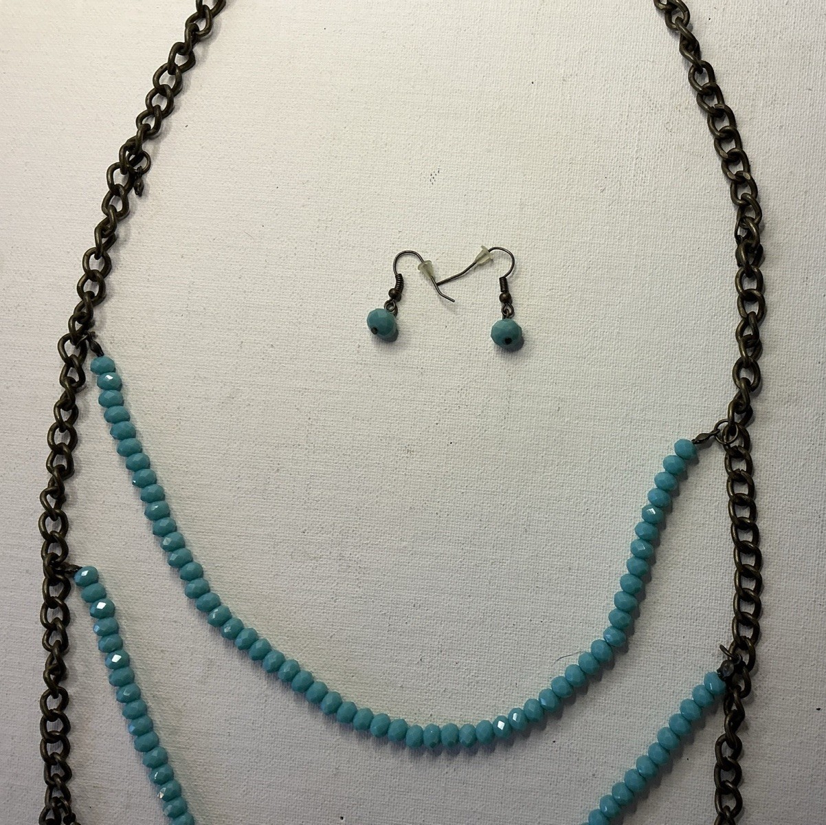 Multi-Tier Turquoise-Colored Faceted Bead and Chain Necklace and Bead Earrings