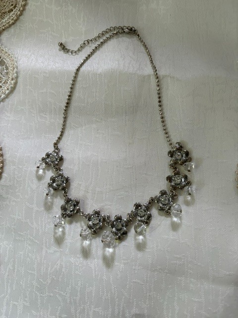 Silver Tone Crystal Flower Necklace • 9 Stations • Bridal / Evening • 16″+3″