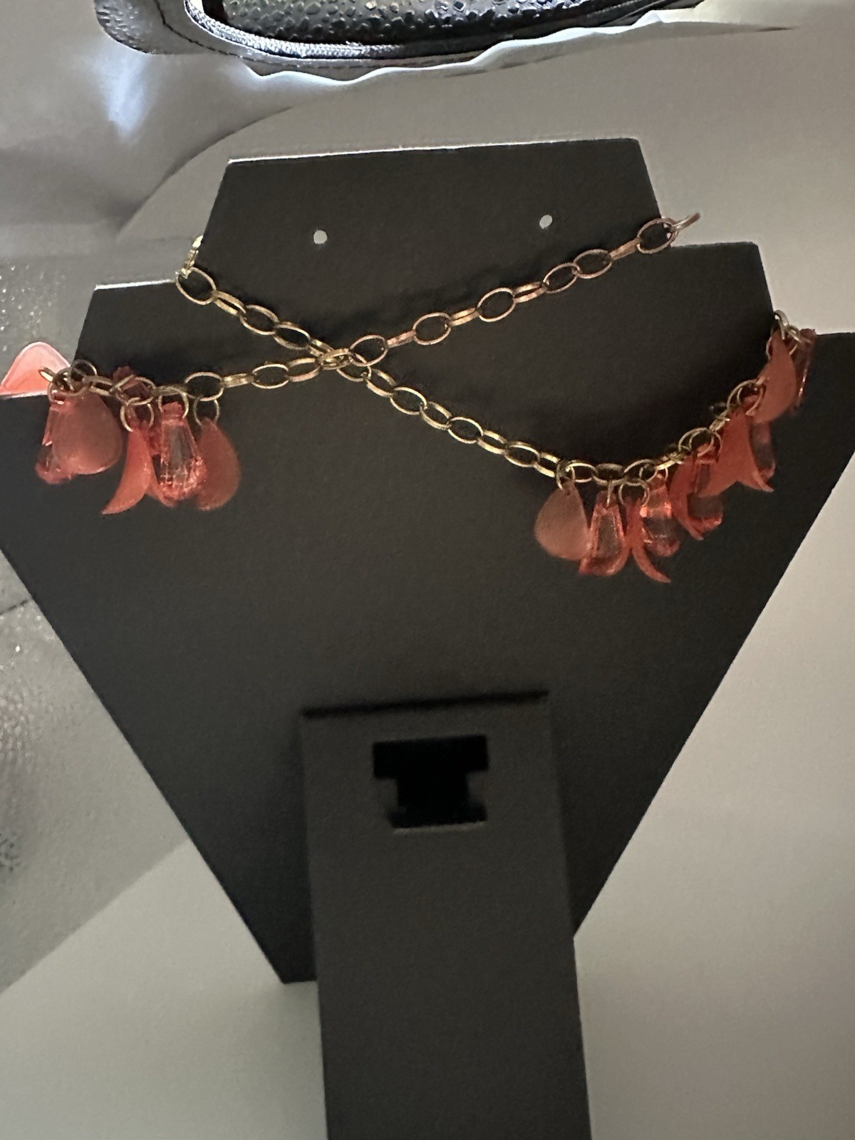Gold Tone Cable Chain Statement Necklace Pink Leaf Charm Dangle Plastic Metal