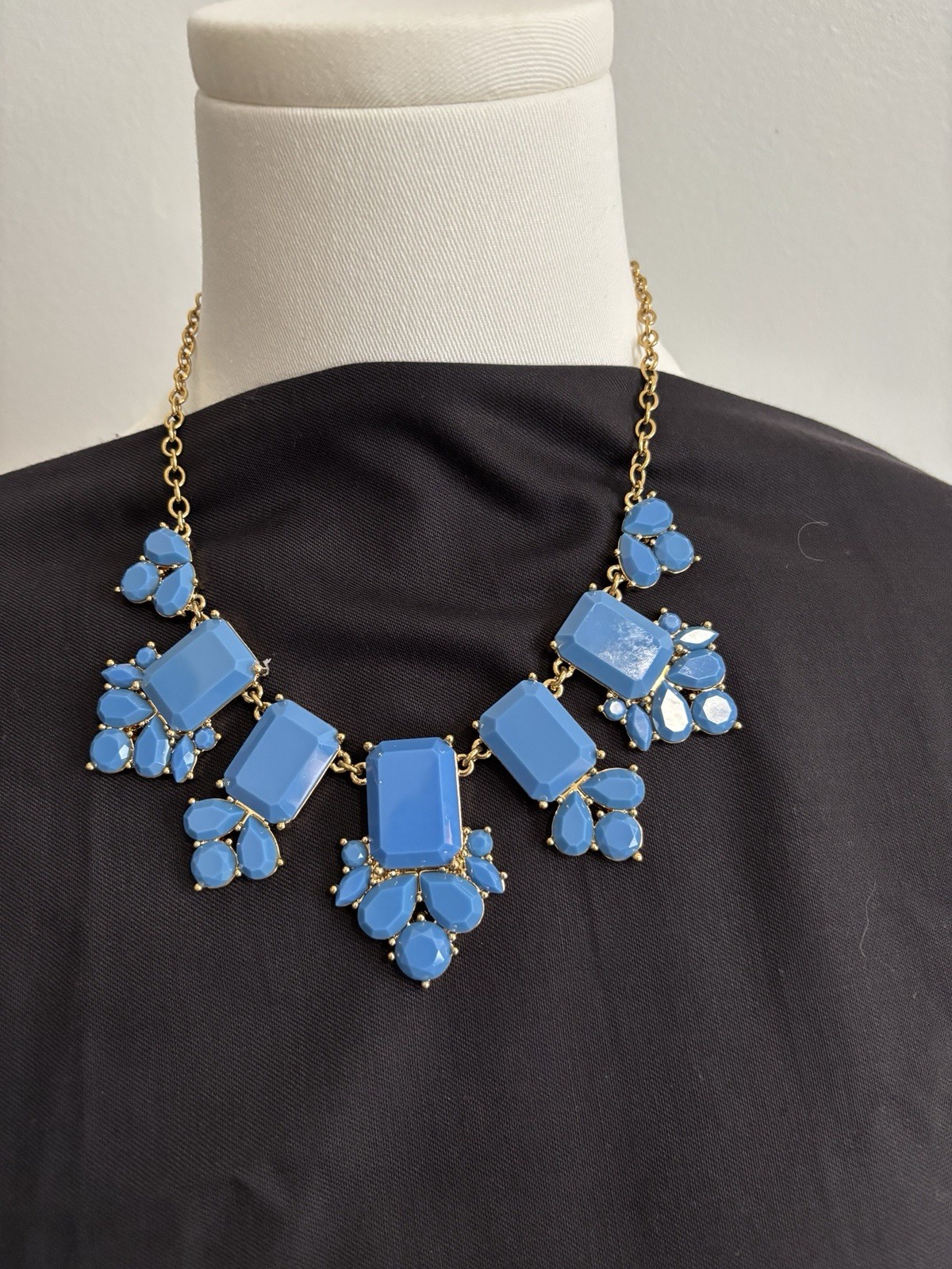 Kate Spade Daylight Jewels Ocean Blue & Gold Tone 17-20″ Necklace