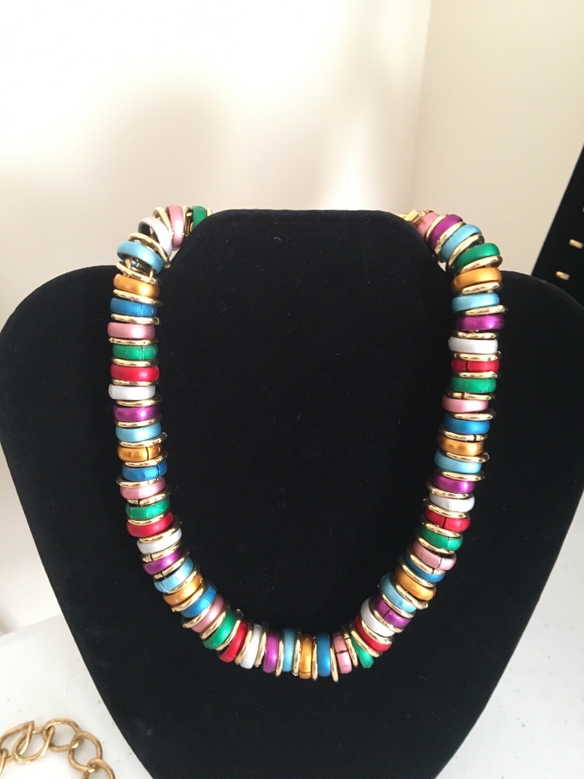 Vintage Mix Lot of Assorted Necklaces. Various Colors, Styles, Materials
