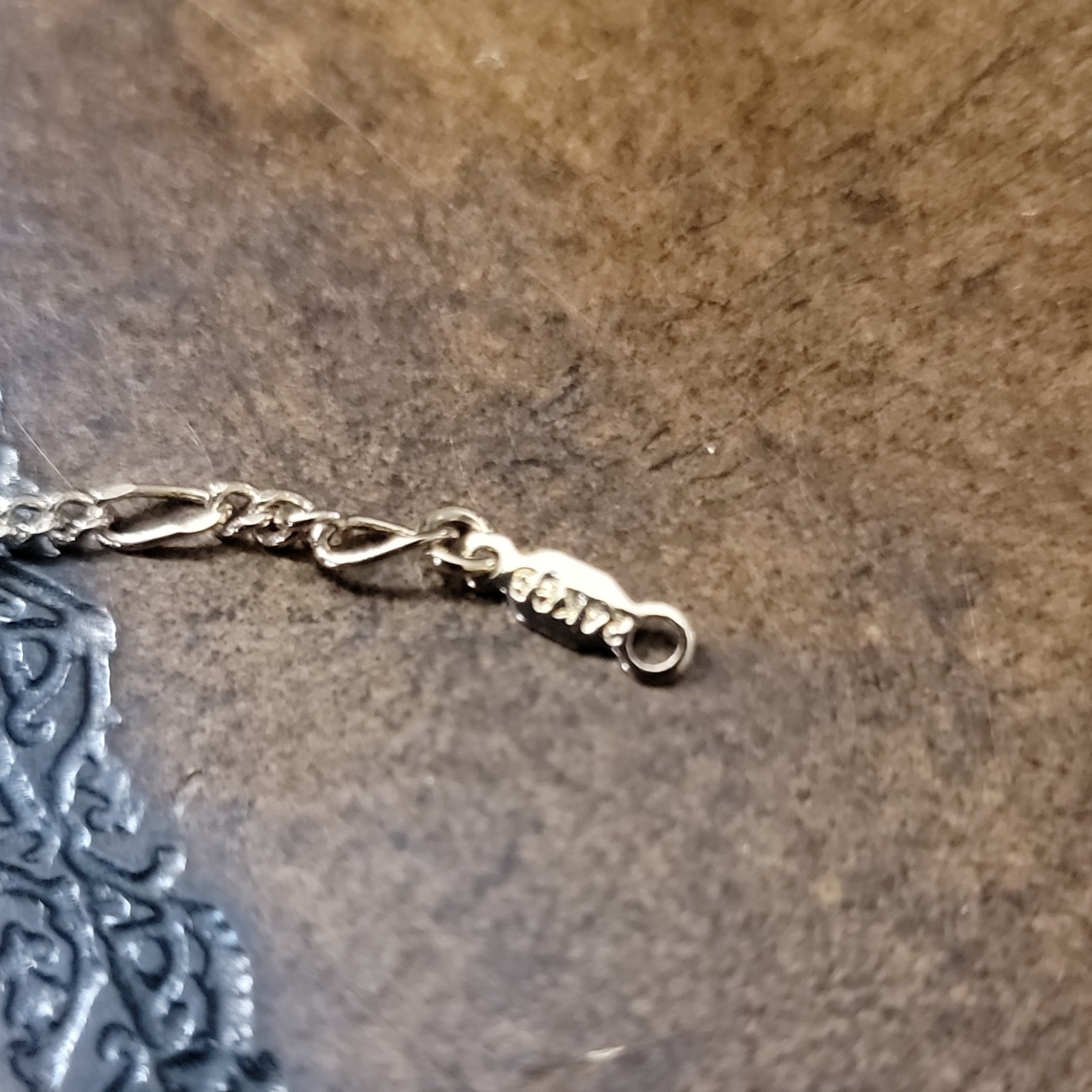 Gold Yellow Gold Tone Figaro Chain Necklace Lobster Clasp No Stone