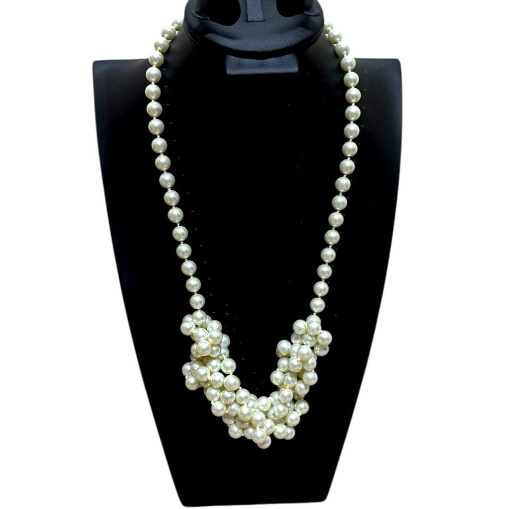 NEW beautiful faux pearl cluster necklace fishhook gold clasp 11 inch drop NWOT
