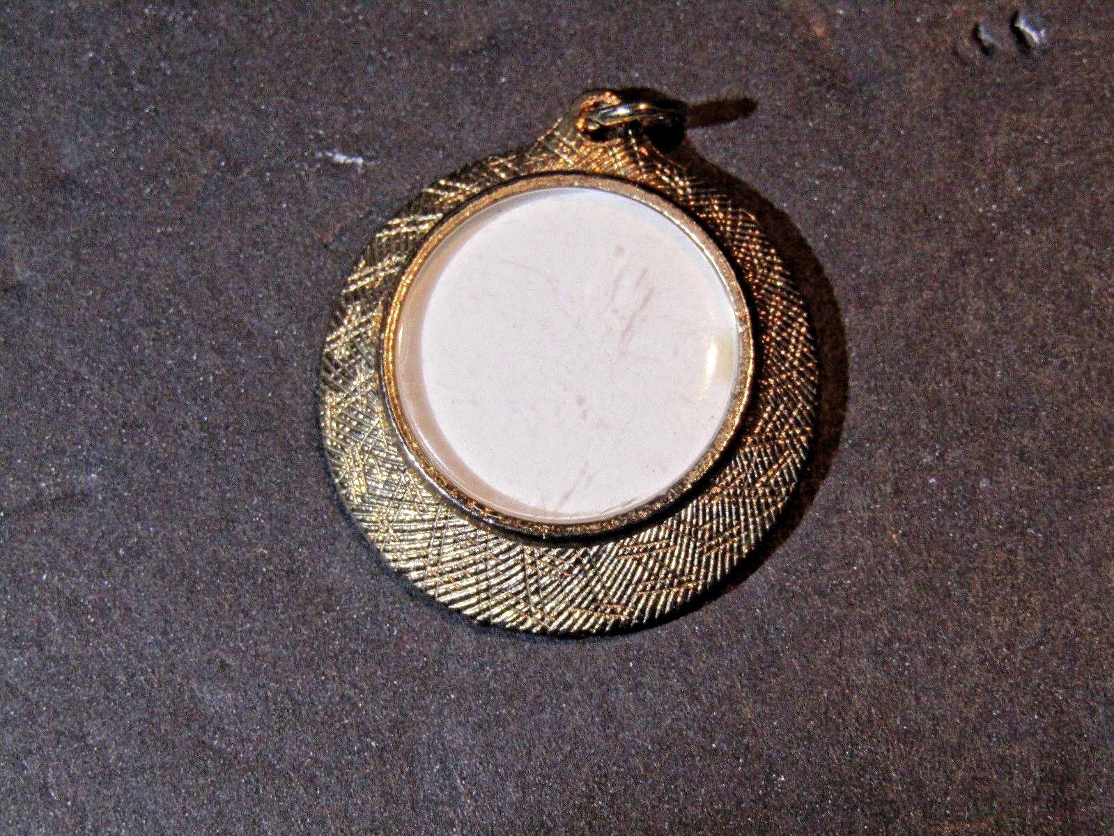 Picture Pendant (122718)