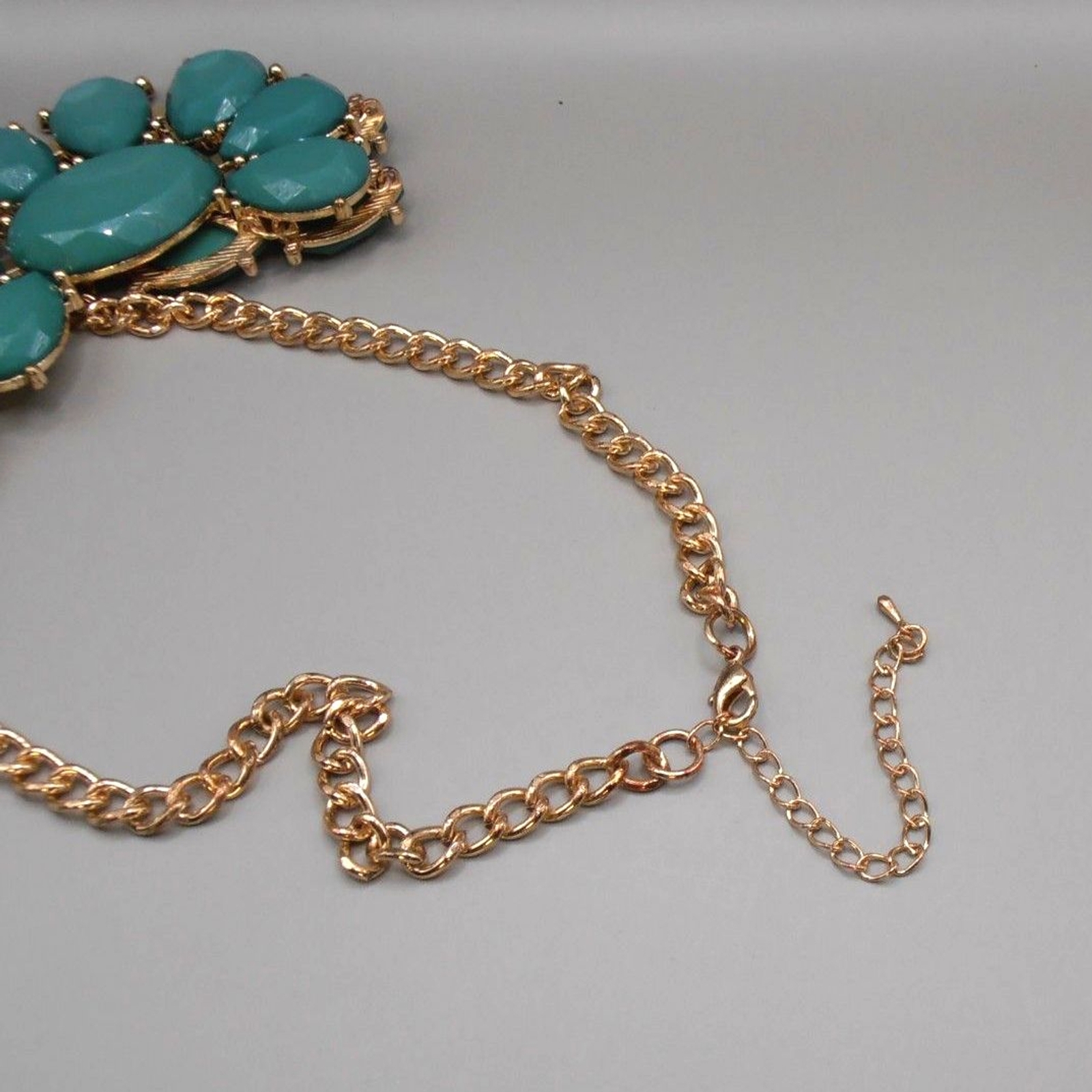 Bold Gold Tone Statement Necklace Blue Teardrop Bib Style – No Maker Mark