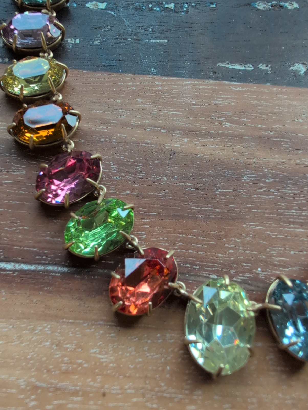J CREW PASTEL RAINBOW OVAL CRYSTALS NECKLACE
