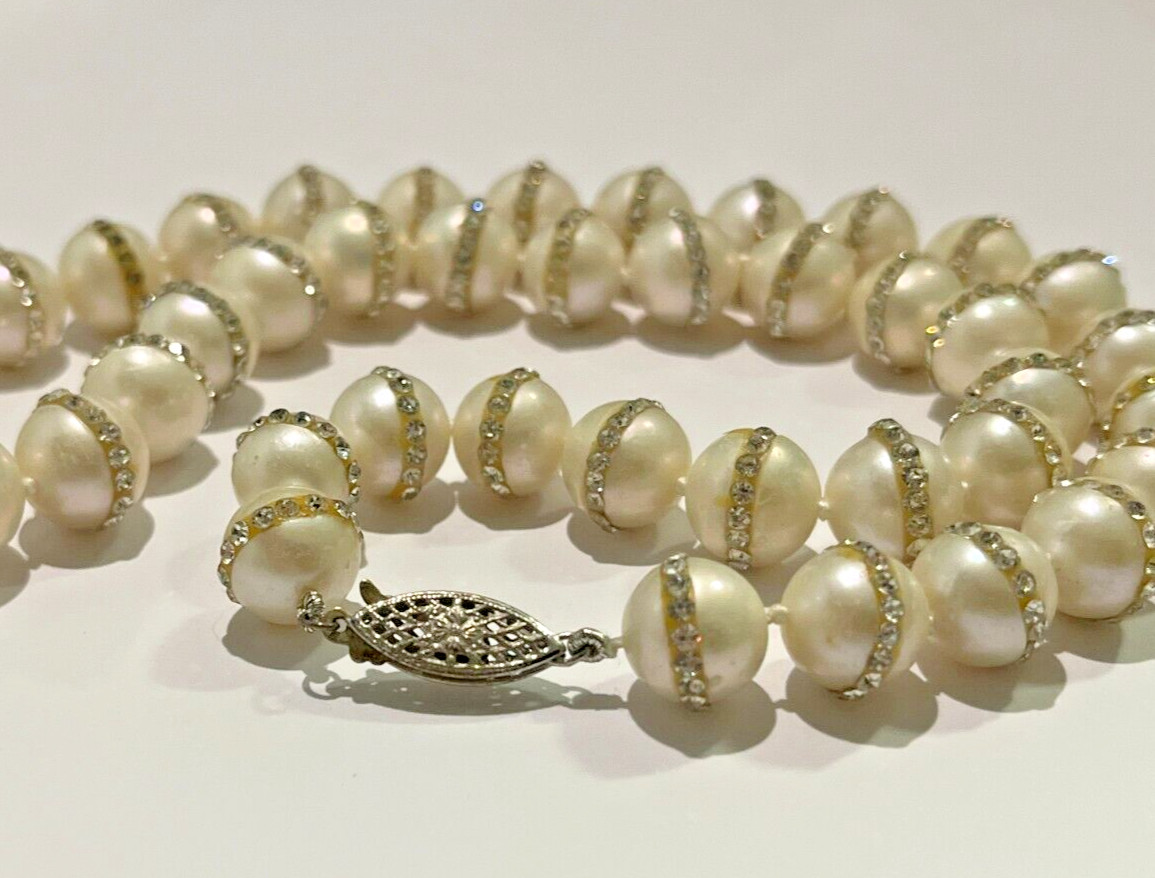 White Simulated Pearl w/ Rhinestones Necklace middle 10 mm 18 inches Jewelry