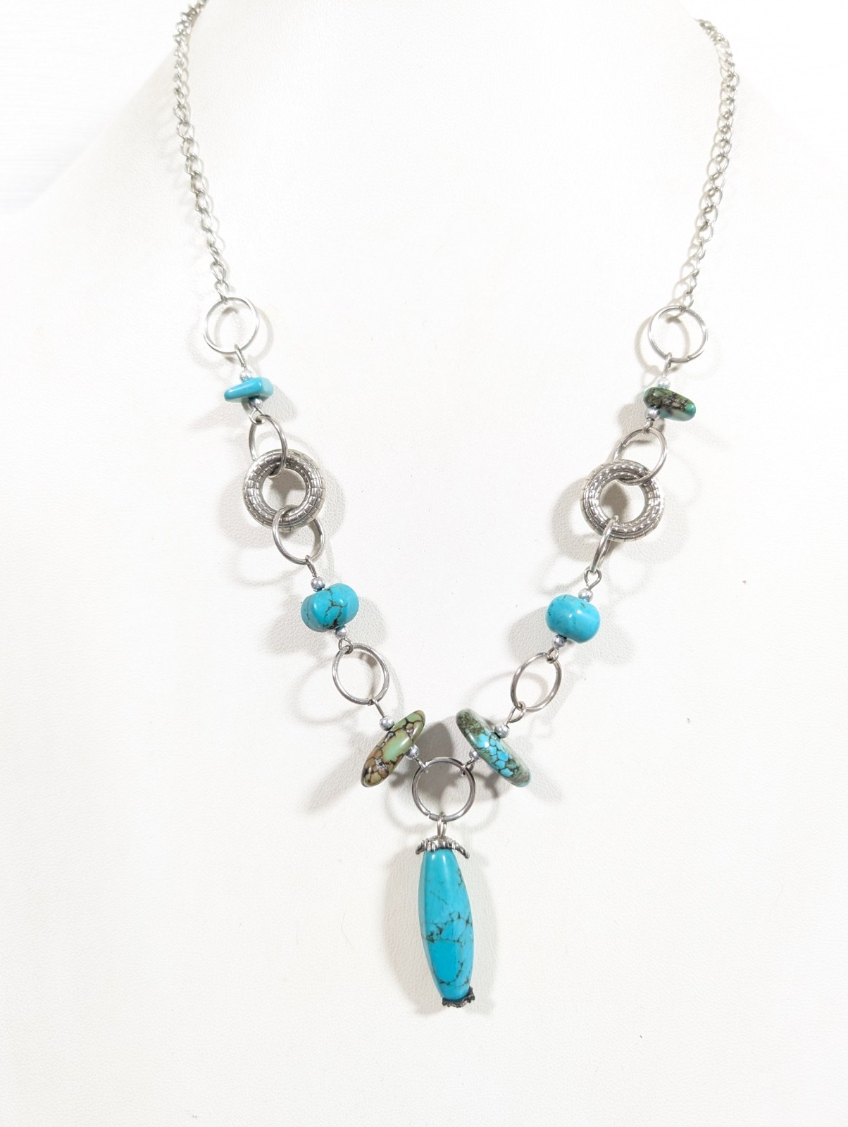 Western Boho Faux Turquoise Stone Pendant Beaded Silver Tone Necklace 22″
