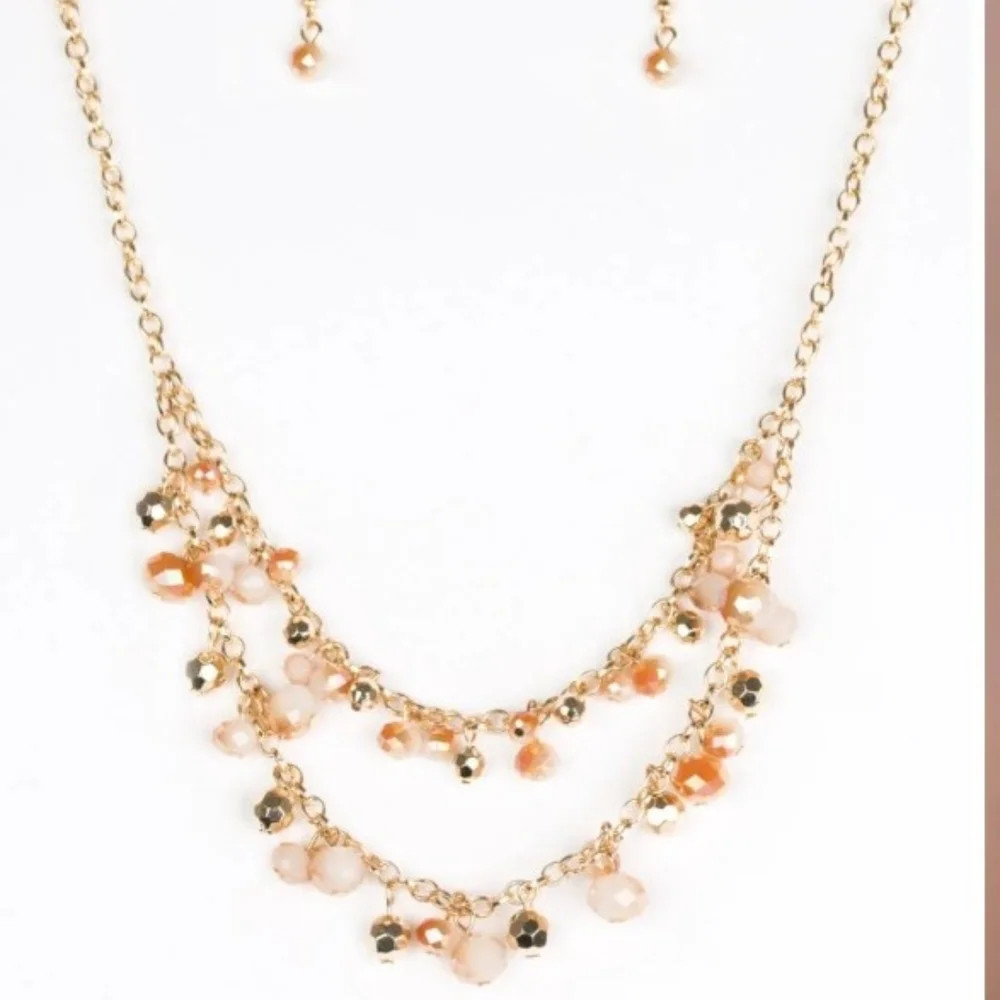 SN4 Paparazzi Jewelry Fashion Show Fabulous Gold Short Necklace