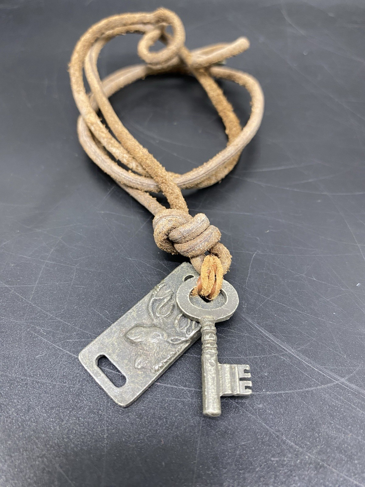 Abercrombie & Fitch Vintage Genuine Leather Necklace Moose And Key Pendant.