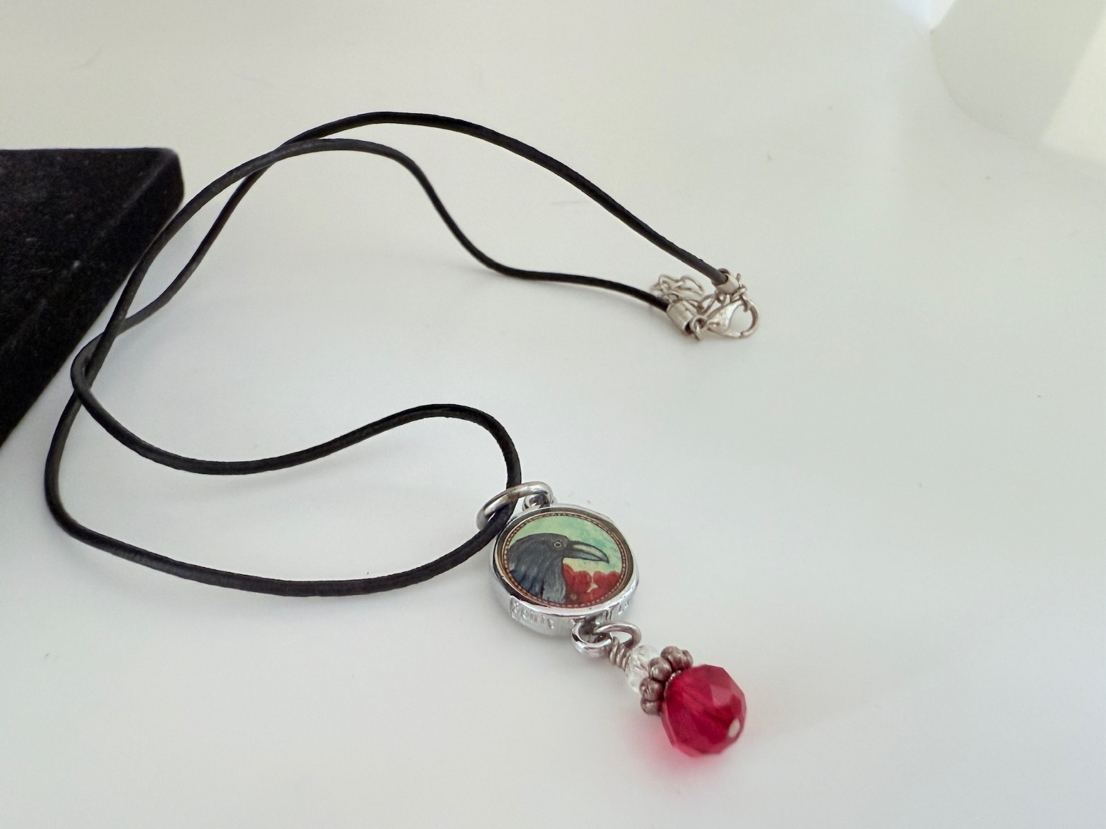 MODERN GOTH RED & GREEN ENAMEL BEADED BLACK LEATHER RAVEN/CROW NECKLACE-24″