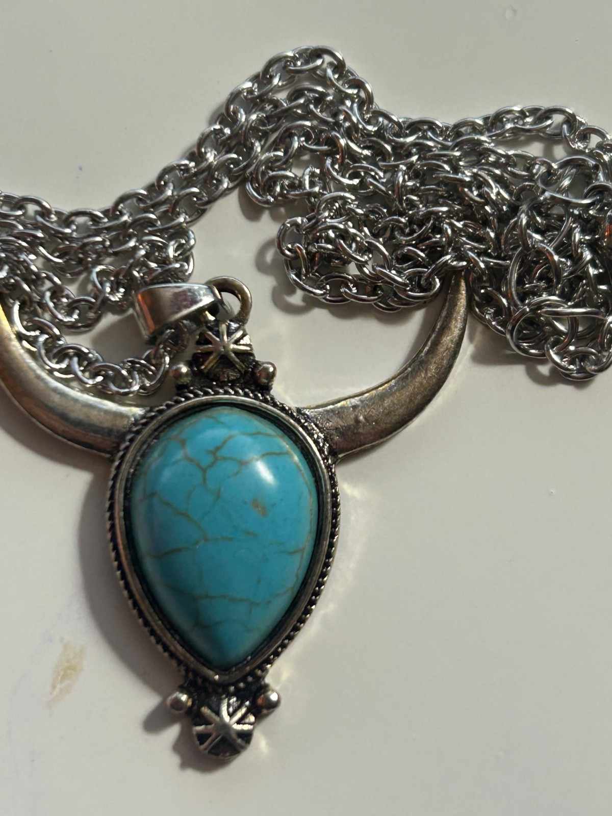 Longhorn or Bullhorn pendant with turqouise colored teardrop cabachon (10 in)
