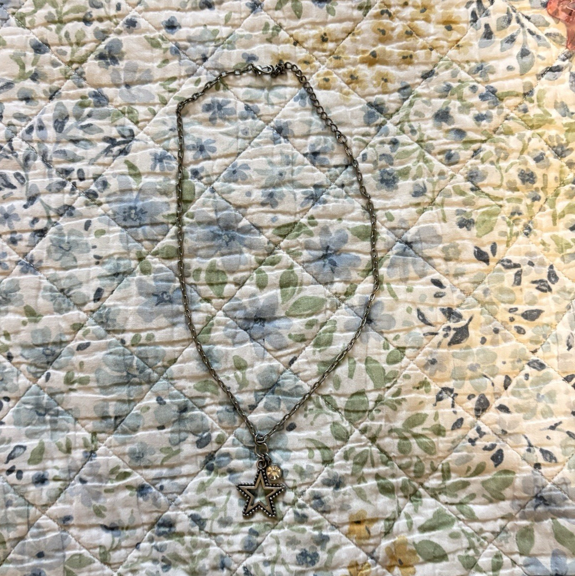 Silver Tone Metal Cable Chain Necklace with Star Pendant, No Stone