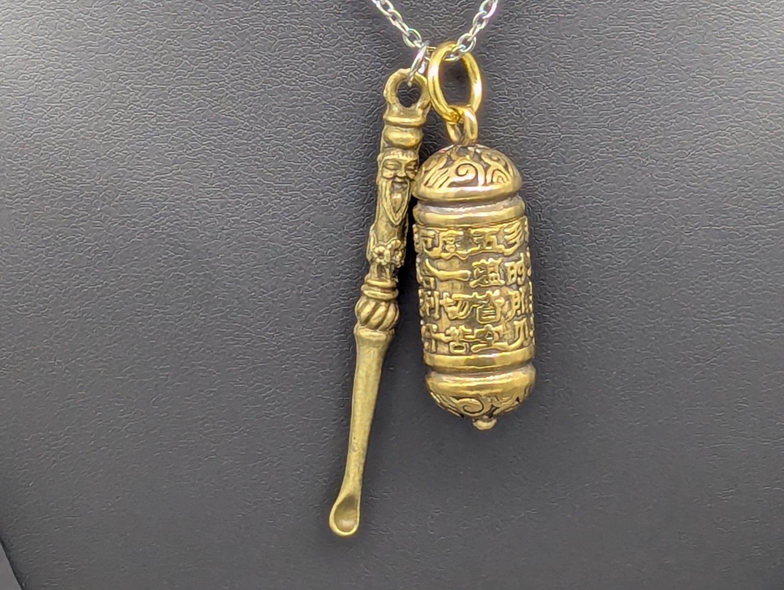 EDC Rave Magic Fu Man Chu Mini Spoon Necklace & Screen Top Powderl Jar Pendant