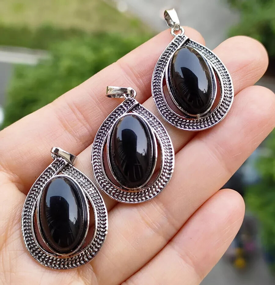 1 Beautiful Black Obsidian Pendant. FREE SHIPPING IN THE USA!
