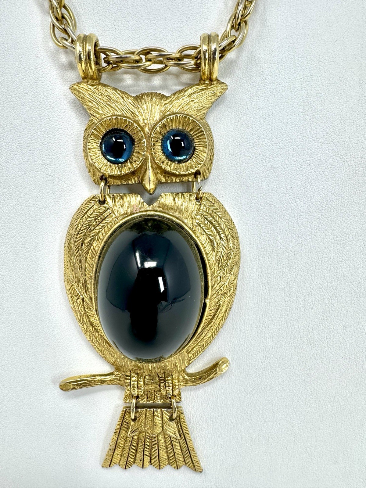Stunning Vintage 1970s Oversized Owl Green Cabochon Statement Pendant Necklace