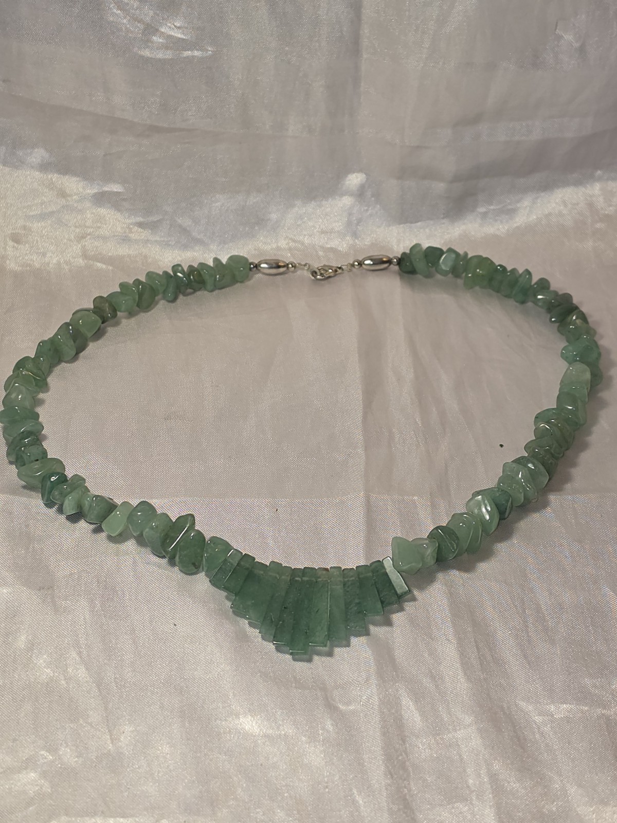 Vintage Green Fluorite / Aventurine Gemstone Graduated Bib Necklace, 18 inch