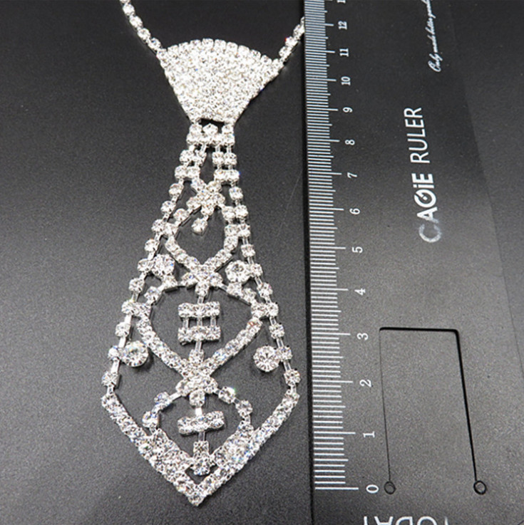 Sexy Women Deluxe Rhinestone Bow tie Necktie Jewelry Accessory Choker Necklace