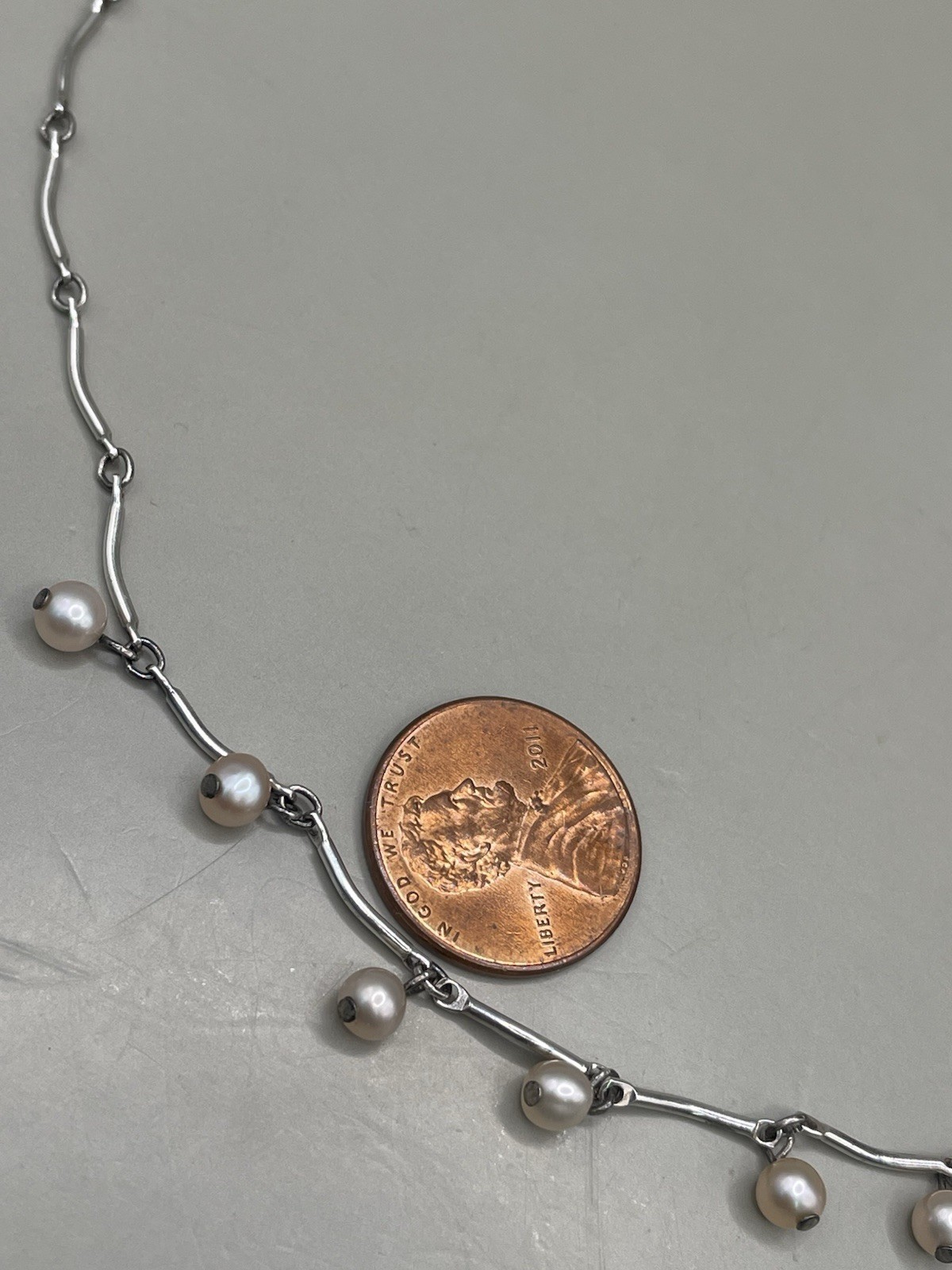 Sterling Silver 925 Scalloped Chain White Dangling Faux Pearls Chocker Necklace