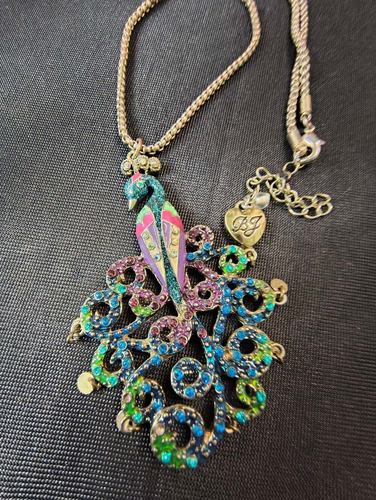 Betsey Johnson Peacock Statement Necklace Crystal Enamel Y2K 16″ ,+ 3″ Extender
