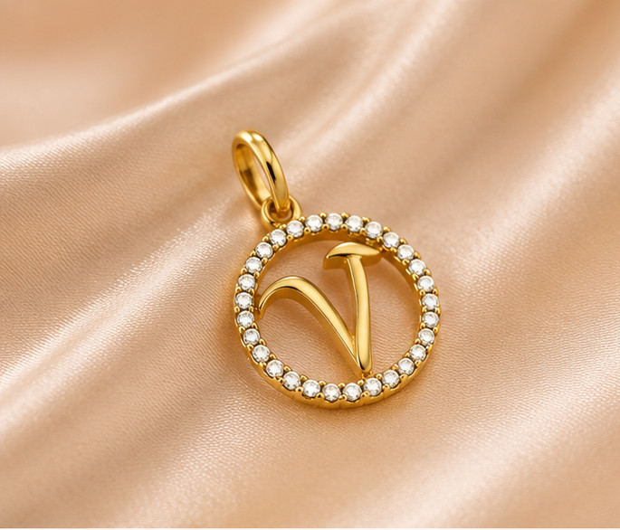 1ct Round Cut Simulated Diamond Unisex Initial V Pendant 14k Yellow Gold Plated