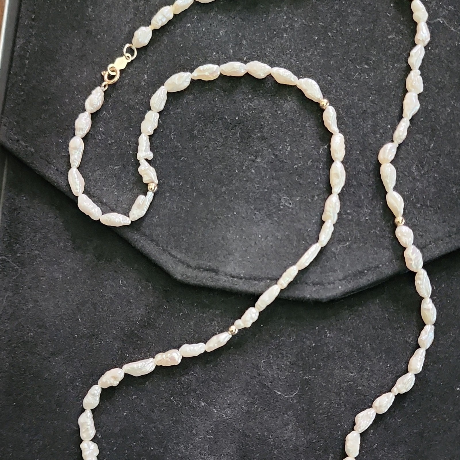 Vintage 14K. 24″ White Freshwater Pearl Necklace Chain Spring Ring Clasp