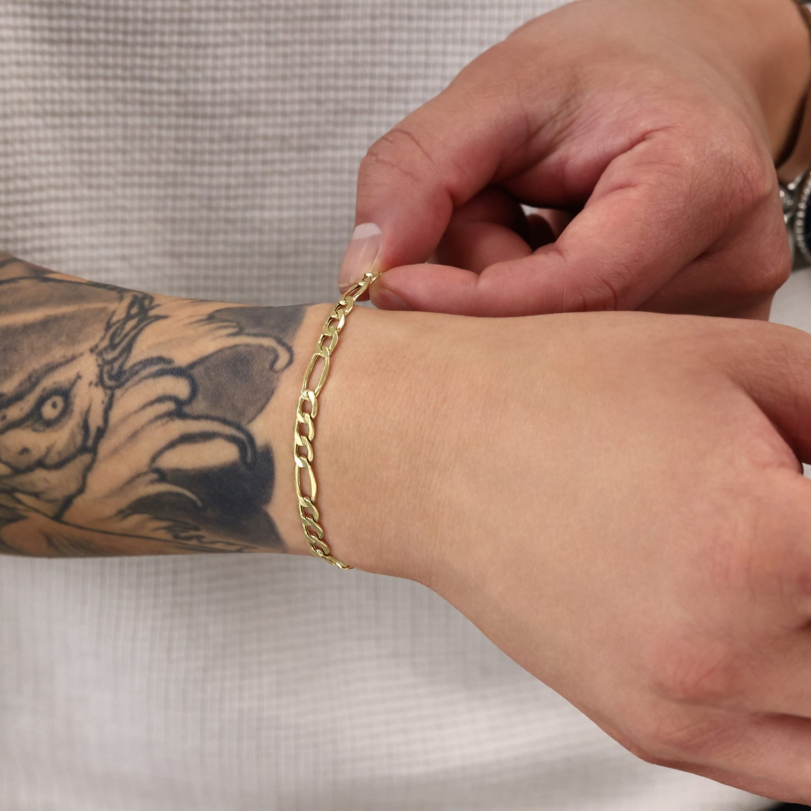 10K Yellow Gold 2mm-9mm Italian Figaro Chain Link Bracelet Mens Women 7″ 8″ 9″