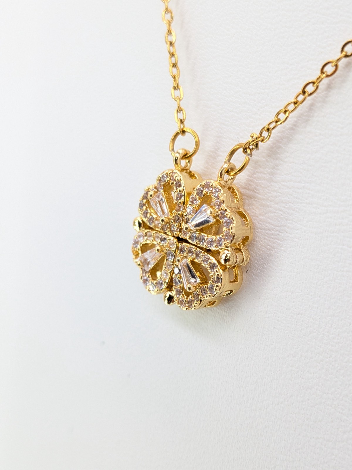 Unbranded Convertible Heart Necklace Magnetic 2-in-1 Gold tone 1 Stone Missing