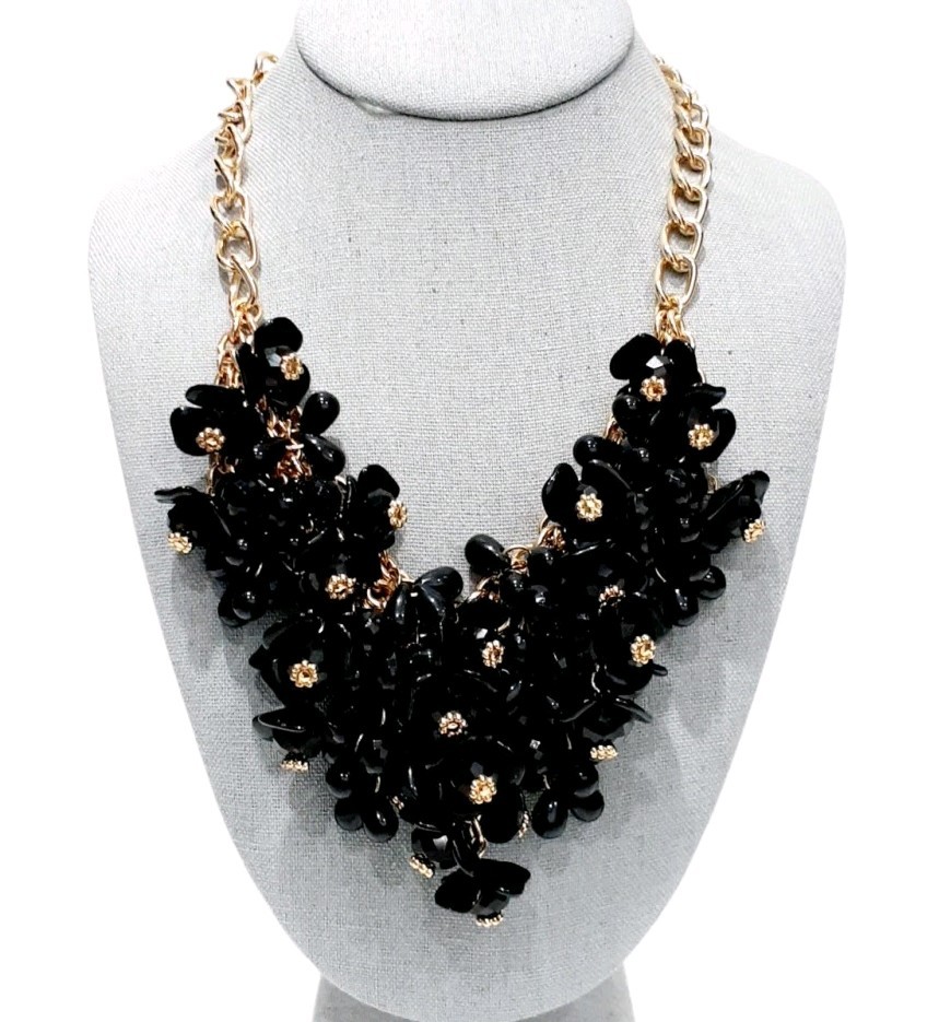 Talbots Black Flower Statement Necklace NWT Rare SEE DESCRIPTION