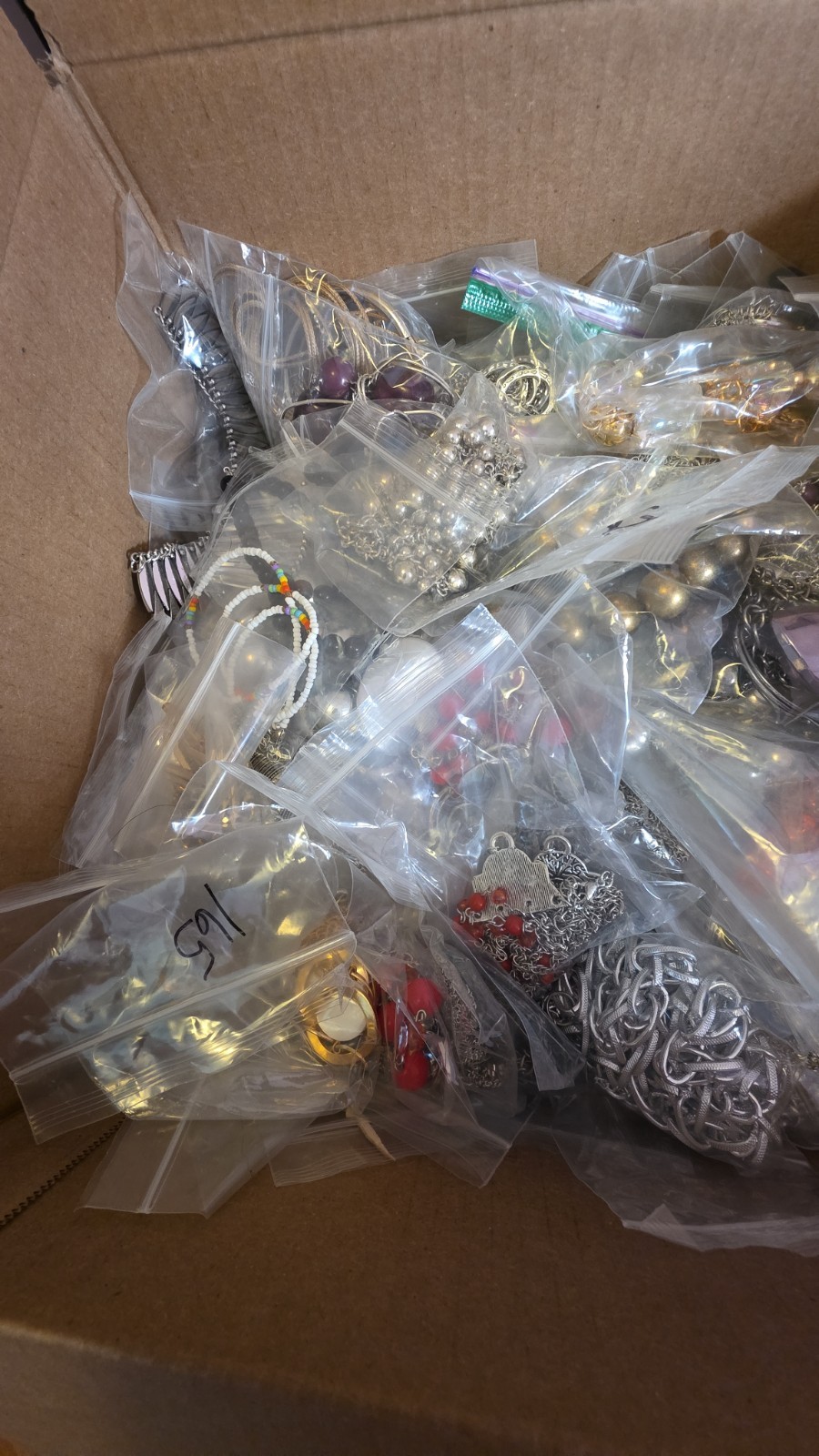 20.5 Lbs Modern Costume Necklace Lot 225 Pcs.