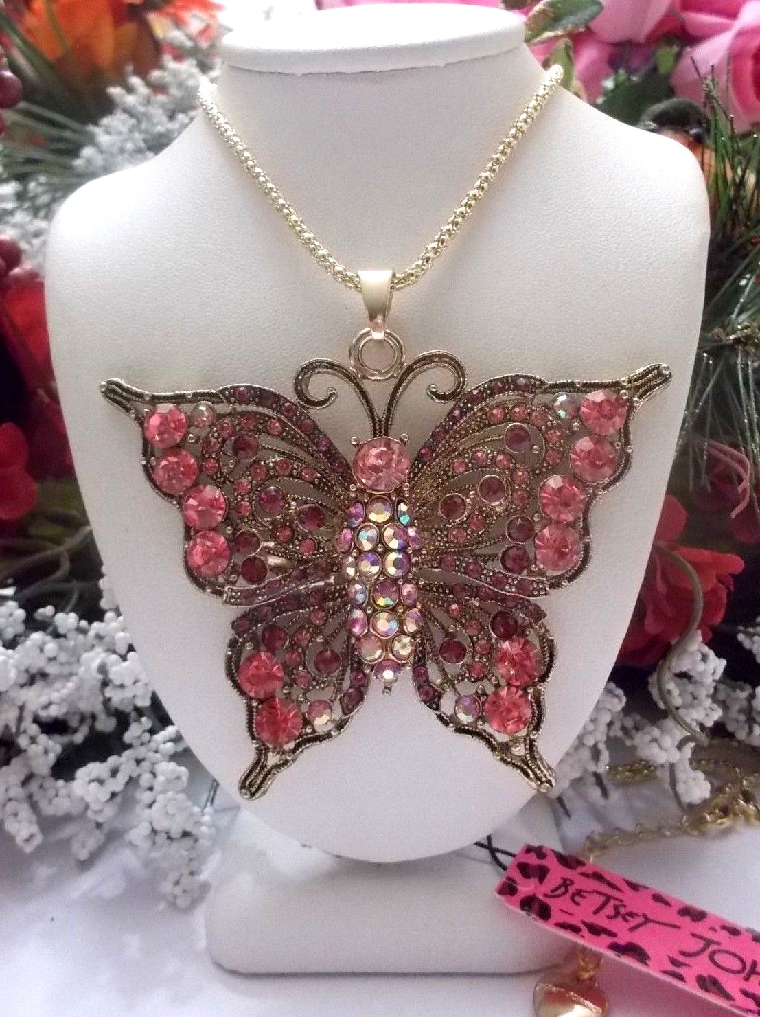 BETSEY JOHNSON LARGE PINK CRYSTAL & RHINESTONE INLAY BUTTERFLY PENDANT NECKLACE