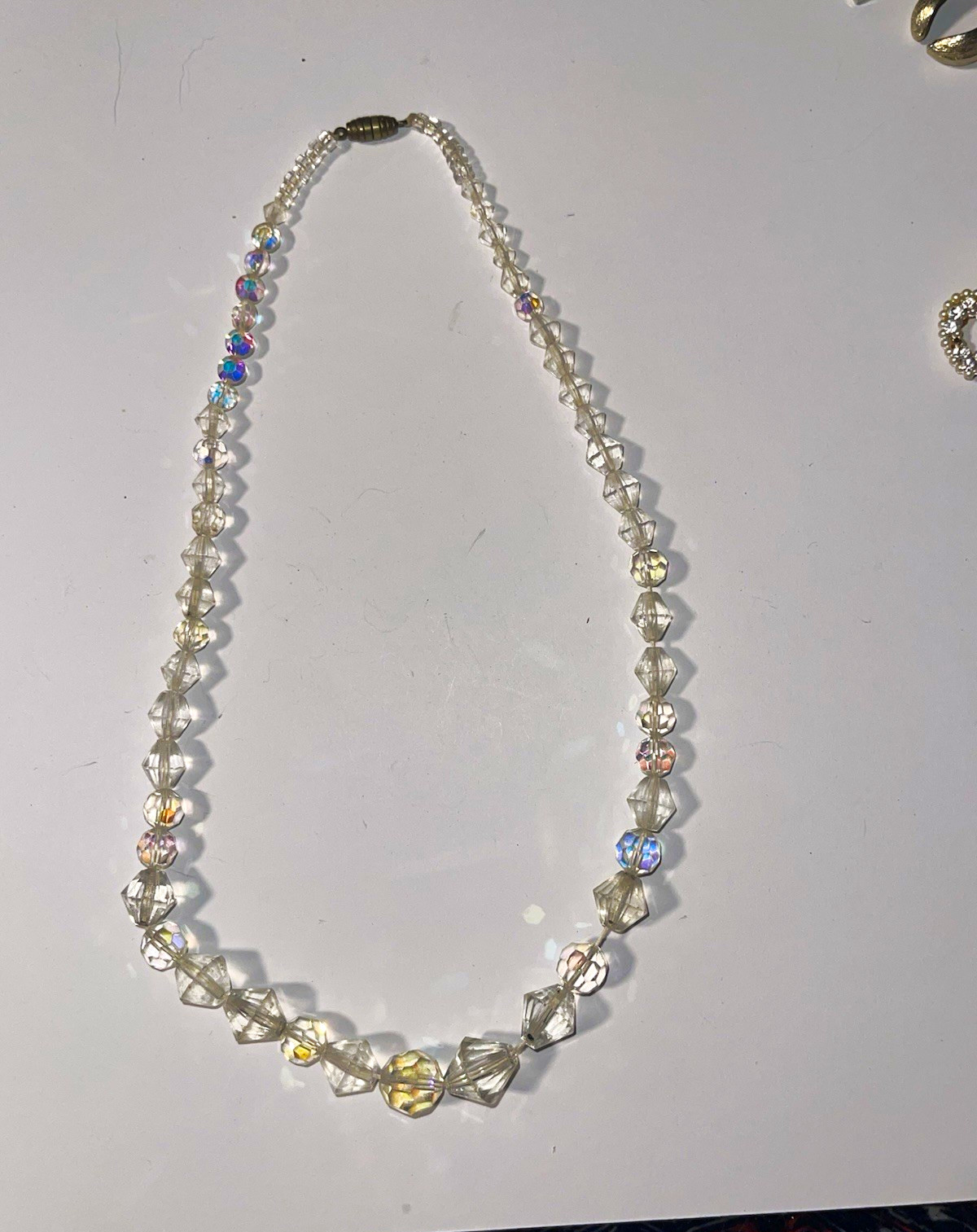 Clear Crystal Beaded Necklace w/ Faceted Round White/Colorless Beads