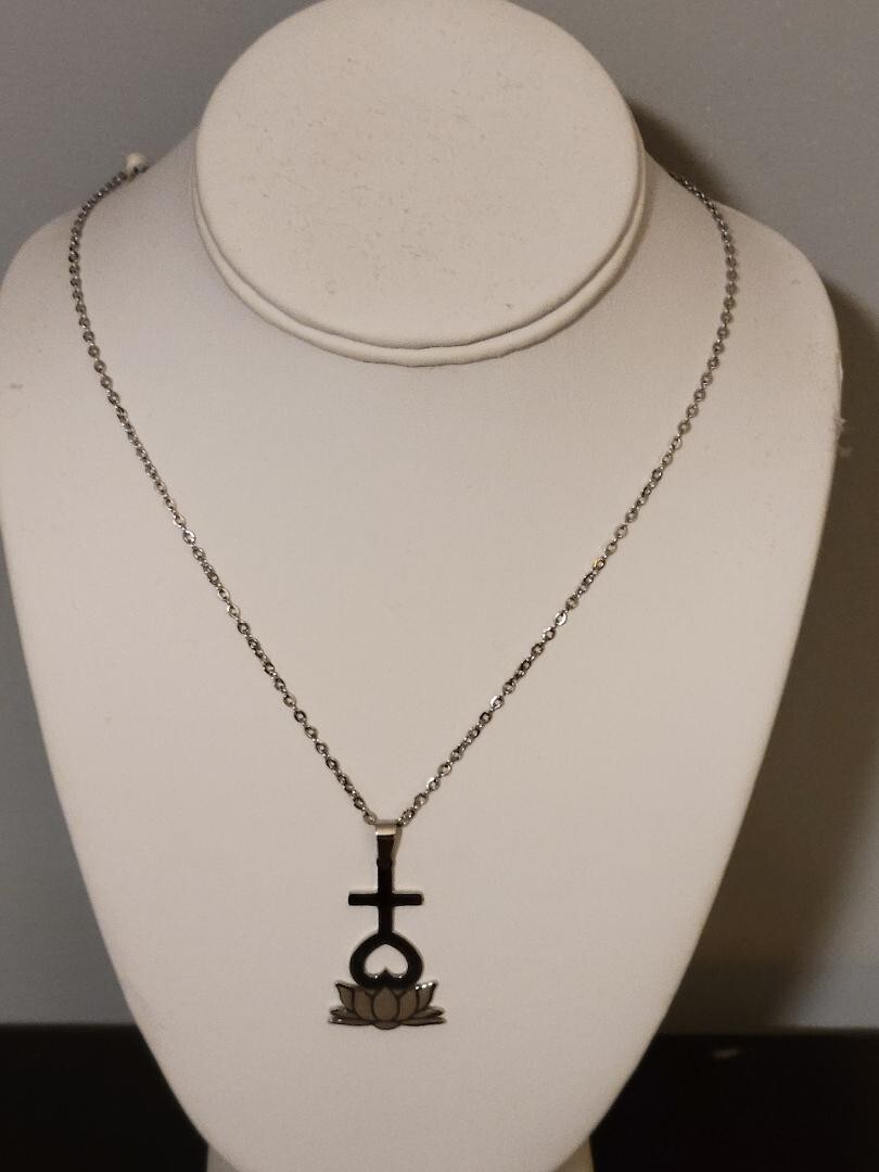 Lots of 5 “Thien Tam” Cross Heart Lotus Base 5 cm Chain 20”