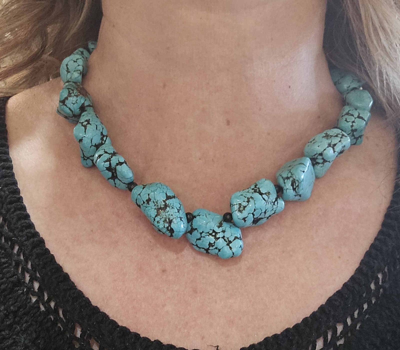 Heavy Turqoise Stone Necklace, Gorgeous, handmade Excellent Condition!